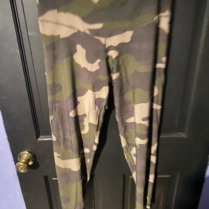 Camo leggings